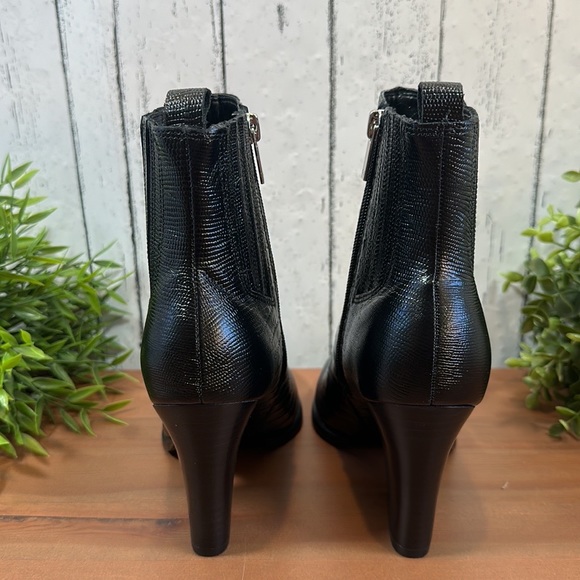 Marc Fisher LTD Mariel 2 Pointed Toe Heeled Croc Embossed Western Bootie… - Picture 7 of 13